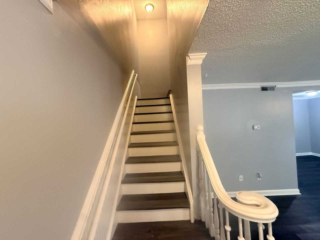 11008 Hunter Trail Ln - Photo 2 of 25
