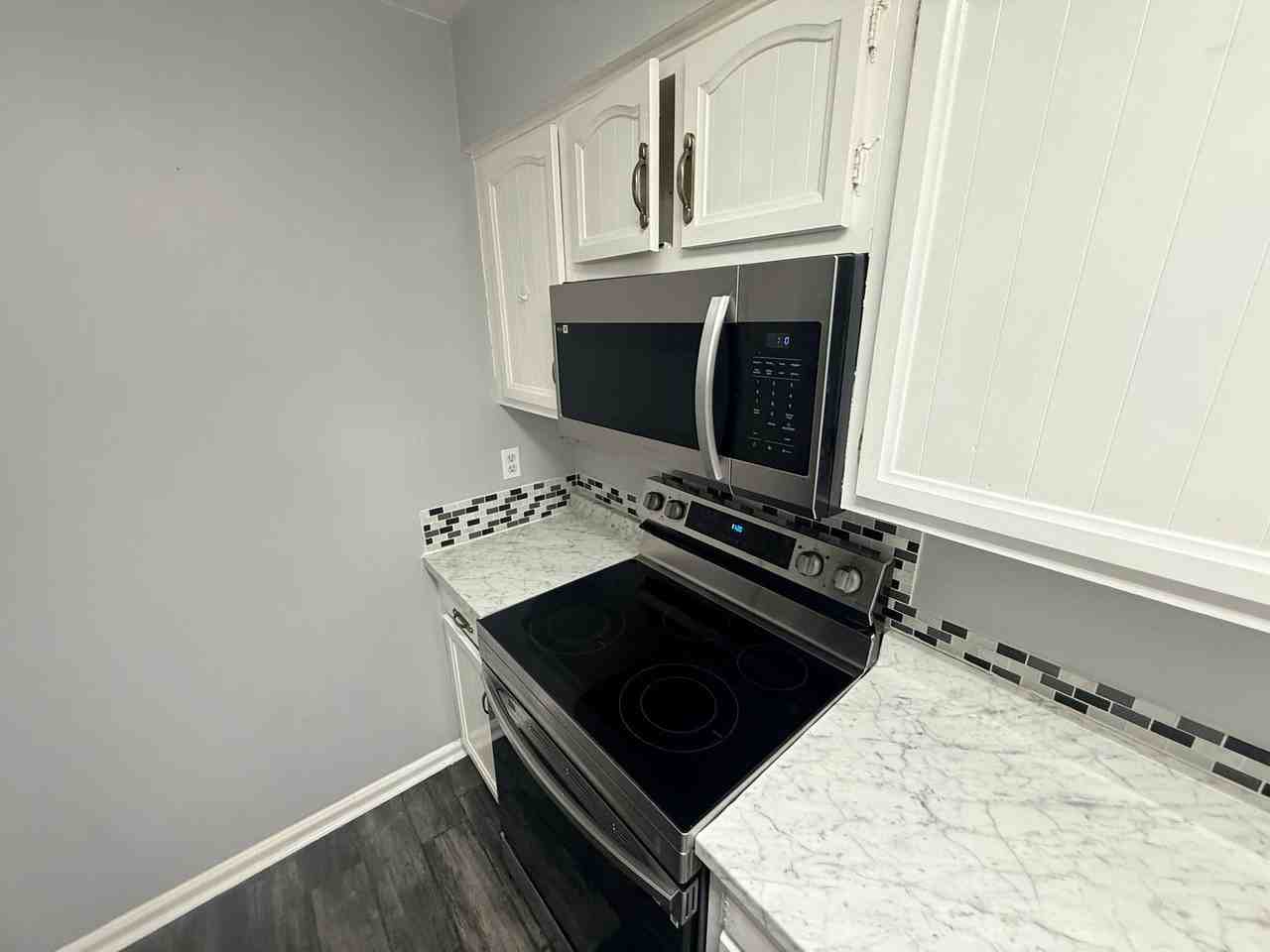 11008 Hunter Trail Ln - Photo 7 of 25