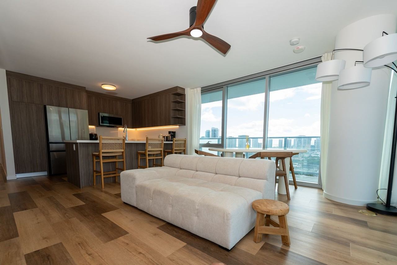 1515 Liona St #2718 - Photo 4 of 28