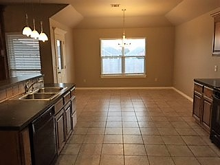 2000 Ne 32nd St - Photo 2 of 18