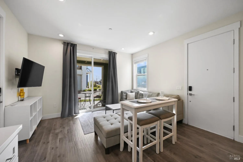 2670 Franz Kafka Ave - Photo 2 of 21