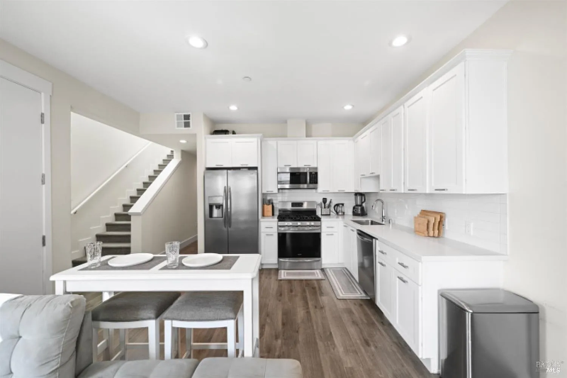 2670 Franz Kafka Ave - Photo 4 of 21