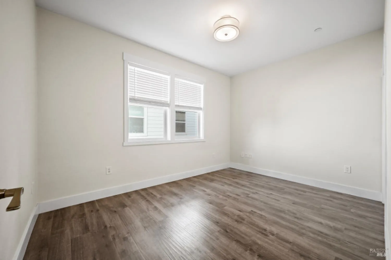2670 Franz Kafka Ave - Photo 7 of 21