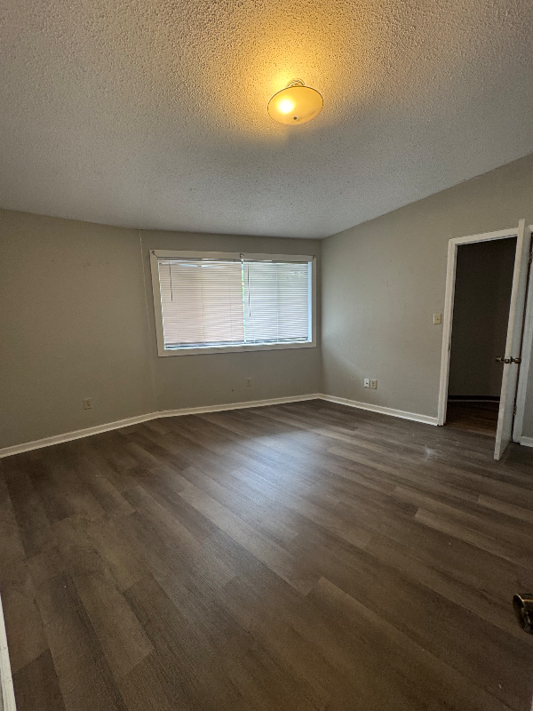 284 Knoll Dr #200 - Photo 4 of 12