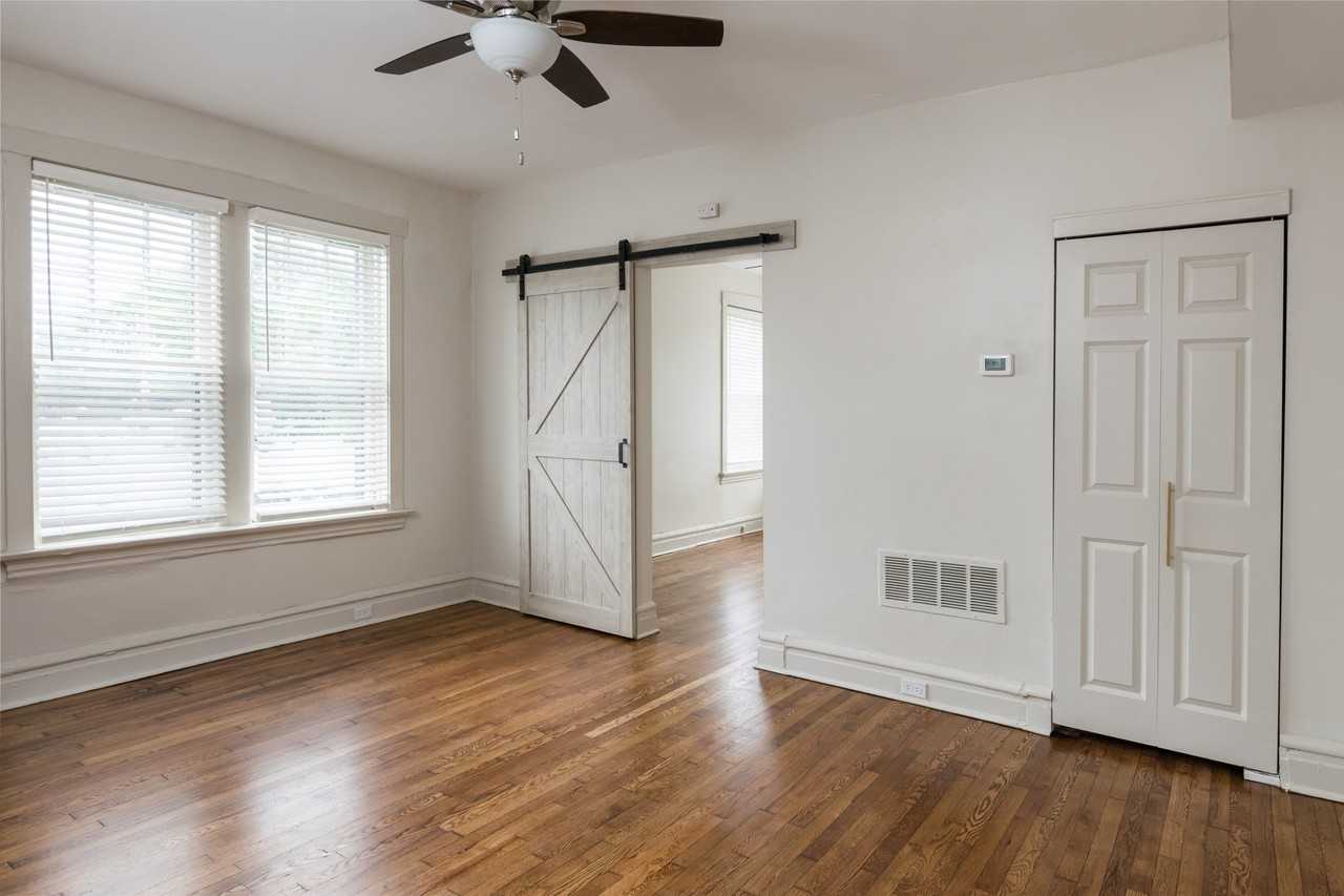 4721 Mcpherson Ave - Photo 2 of 7