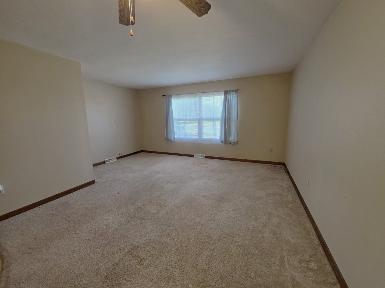 1504 Superior Ave #1504 - Photo 3 of 12