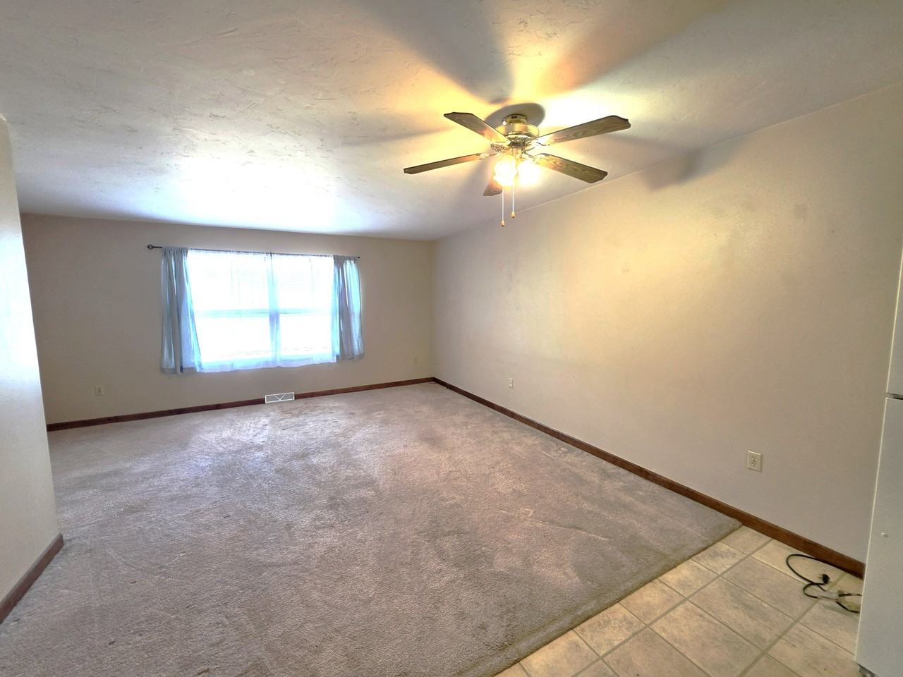 1504 Superior Ave #1504 - Photo 4 of 12