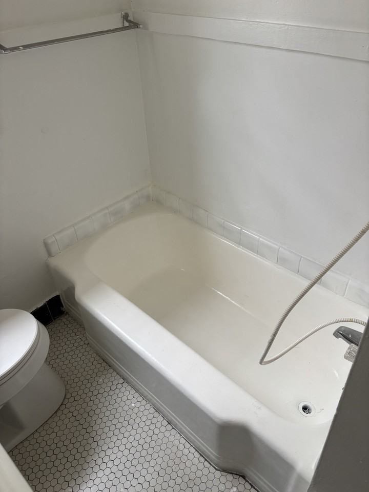 2680 North Blvd #3 - Photo 2 of 11
