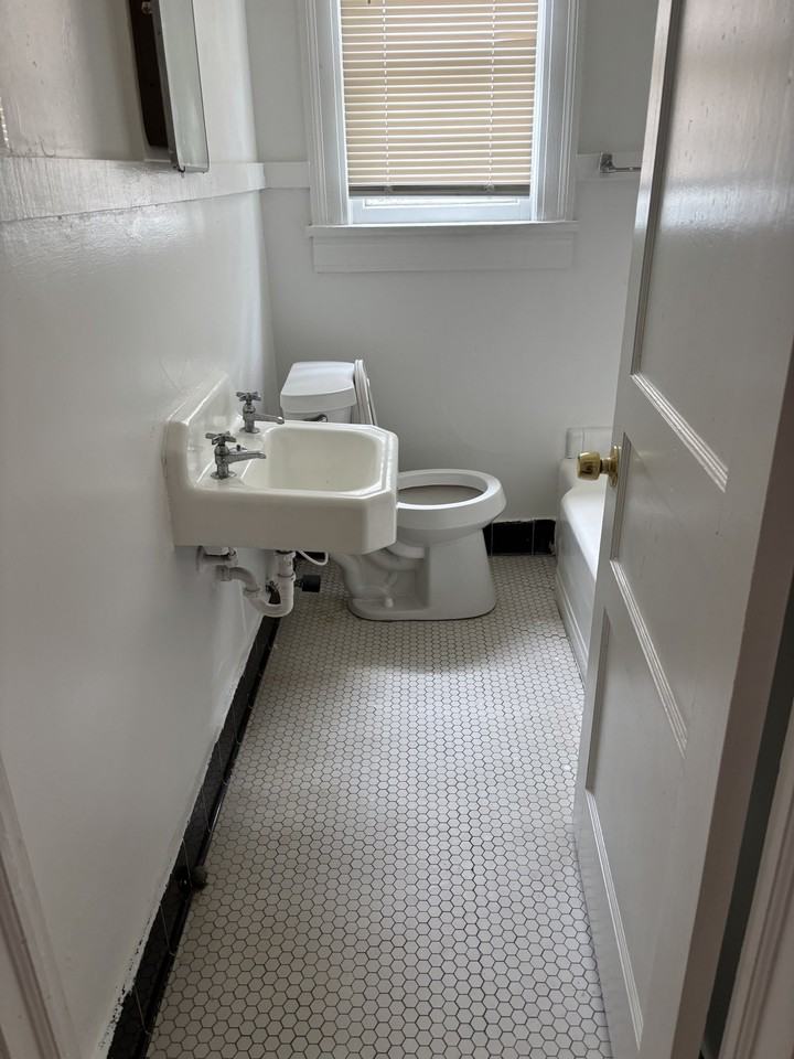 2680 North Blvd #3 - Photo 3 of 11