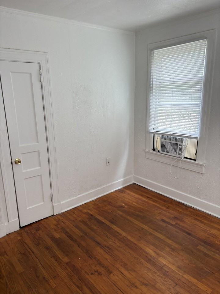2680 North Blvd #3 - Photo 7 of 11