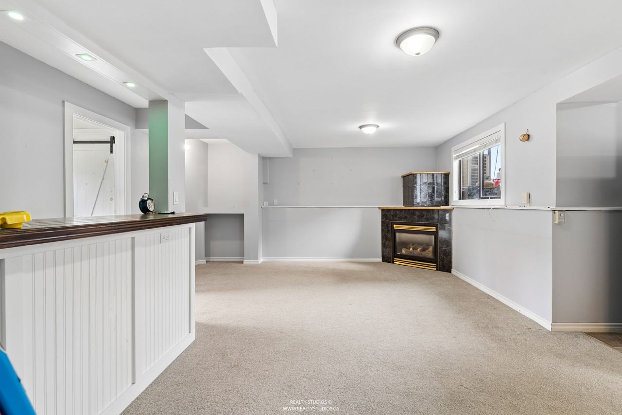 11394 86A Avenue - Photo 6 of 8