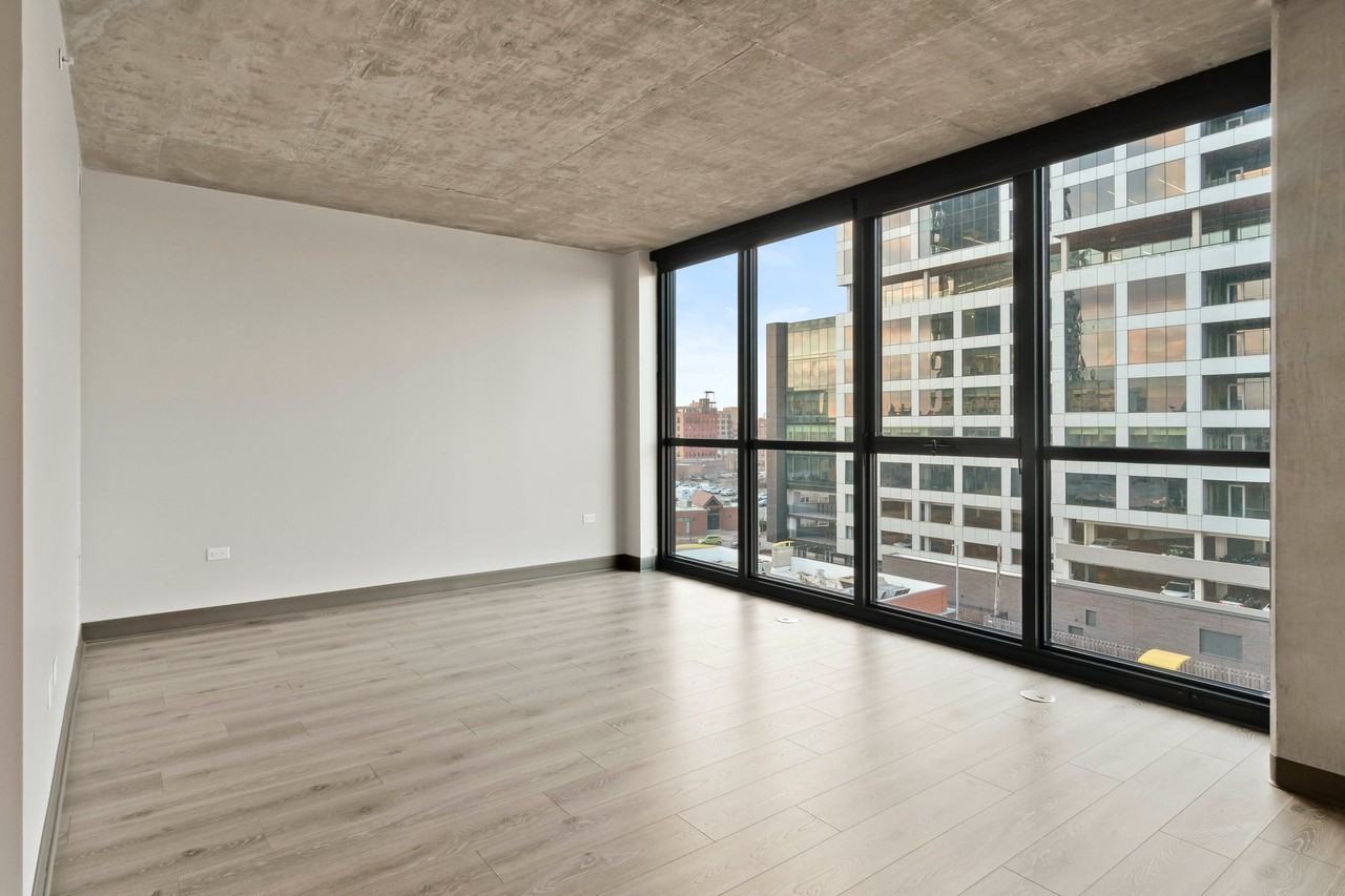 147 N Ada St - Photo 2 of 7