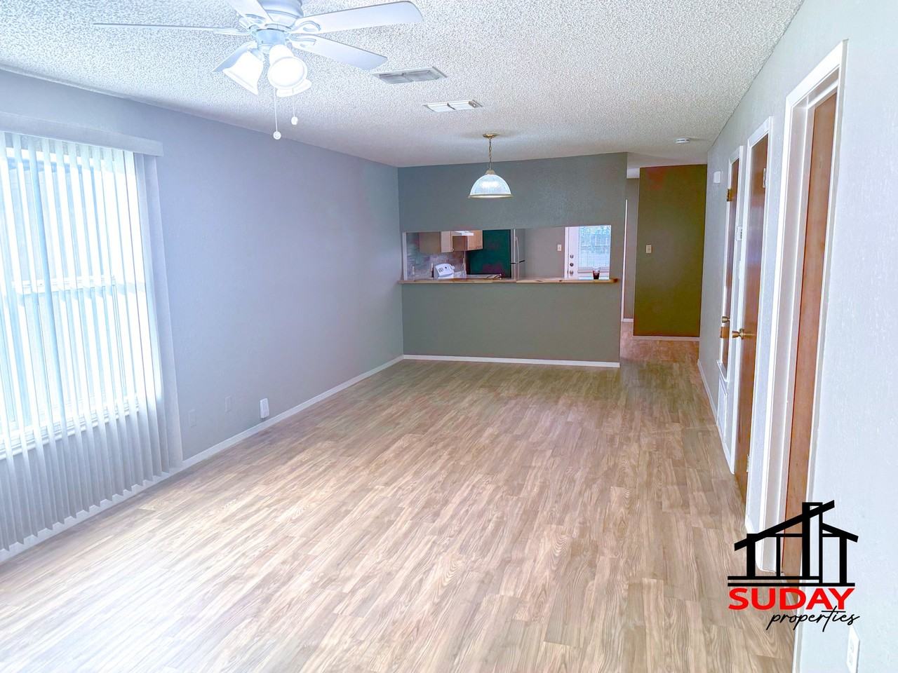 209 205, 207,Fletcher Dr #207D - Photo 3 of 12