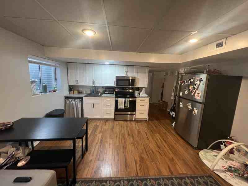 9945 S Tamara St - Photo 2 of 9