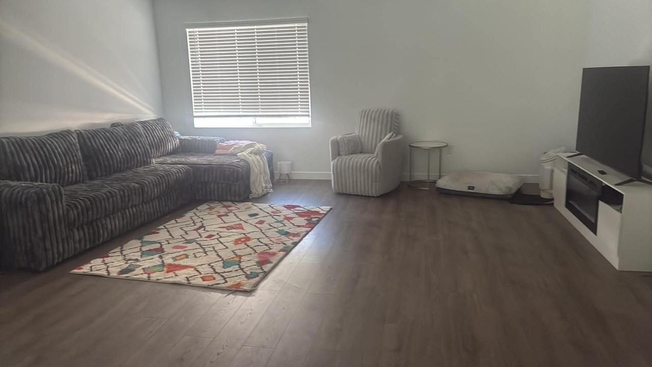 439 E Ave - Photo 4 of 8