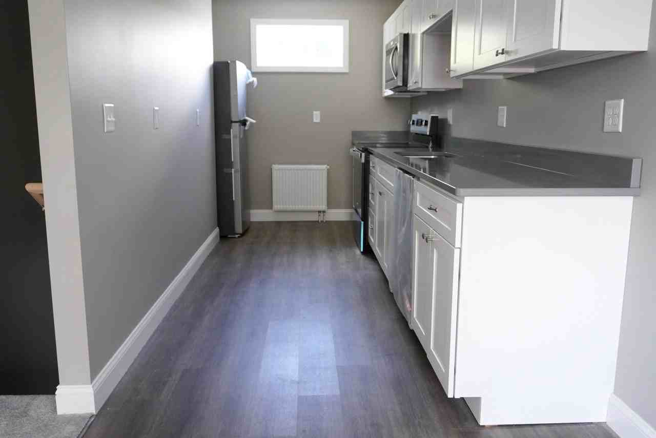 371 Lincoln St #1B - Photo 2 of 11