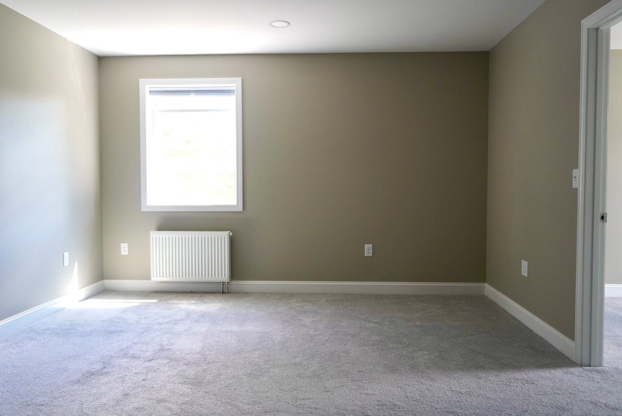 371 Lincoln St #1B - Photo 3 of 11