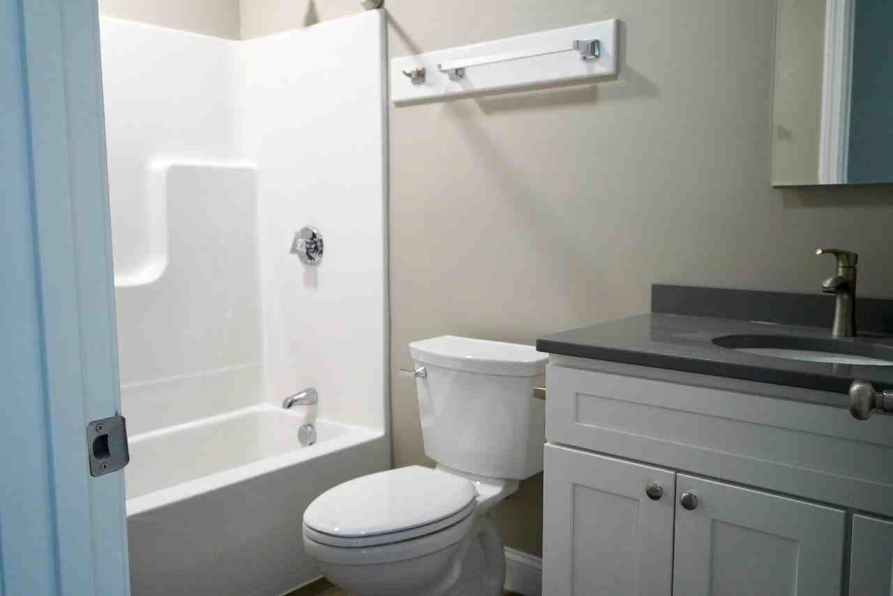 371 Lincoln St #1B - Photo 7 of 11