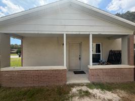 featured image of 11510 Valencia Dr #B
