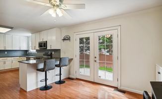 featured image of 103 Huntington Ct