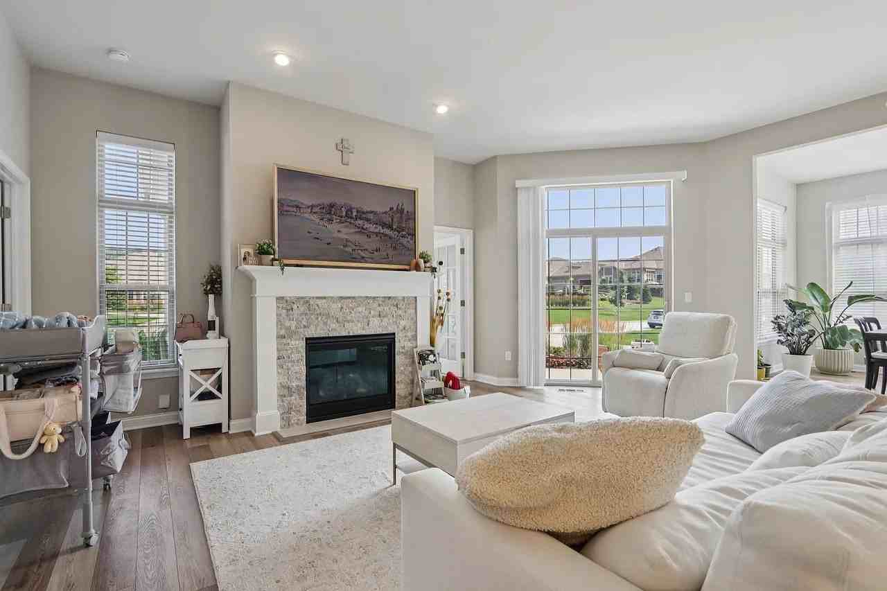 4437 Creekside Pass - Photo 2 of 20