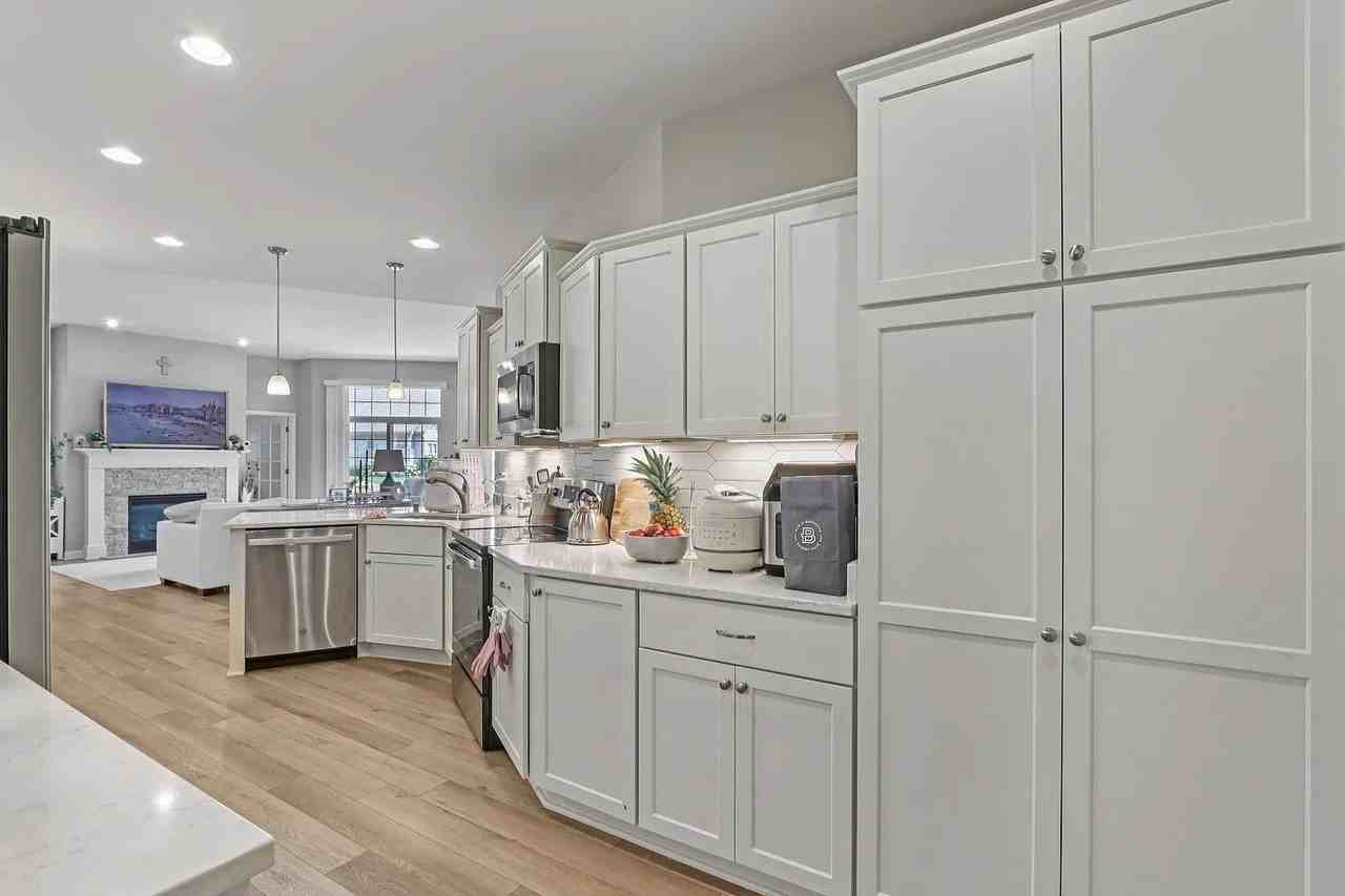 4437 Creekside Pass - Photo 5 of 20