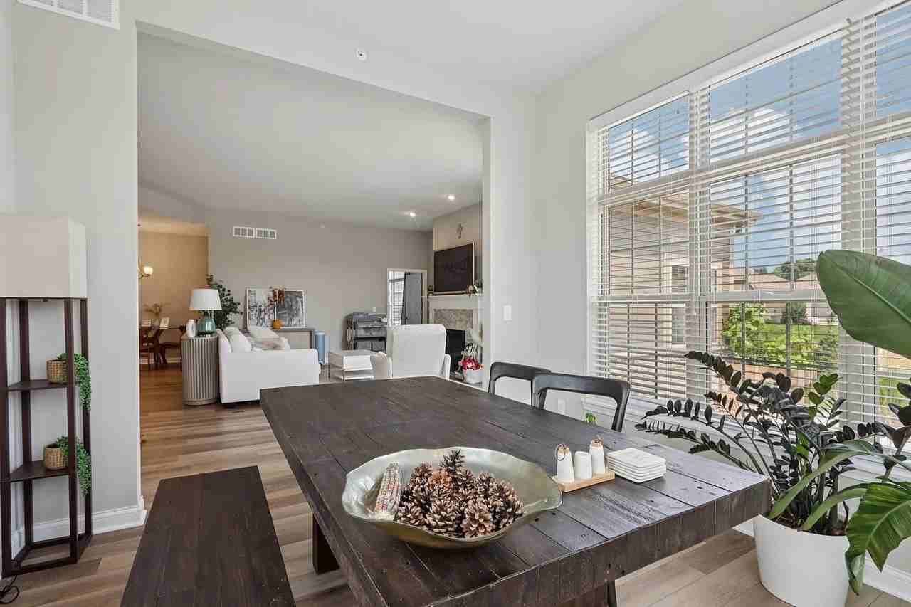 4437 Creekside Pass - Photo 6 of 20