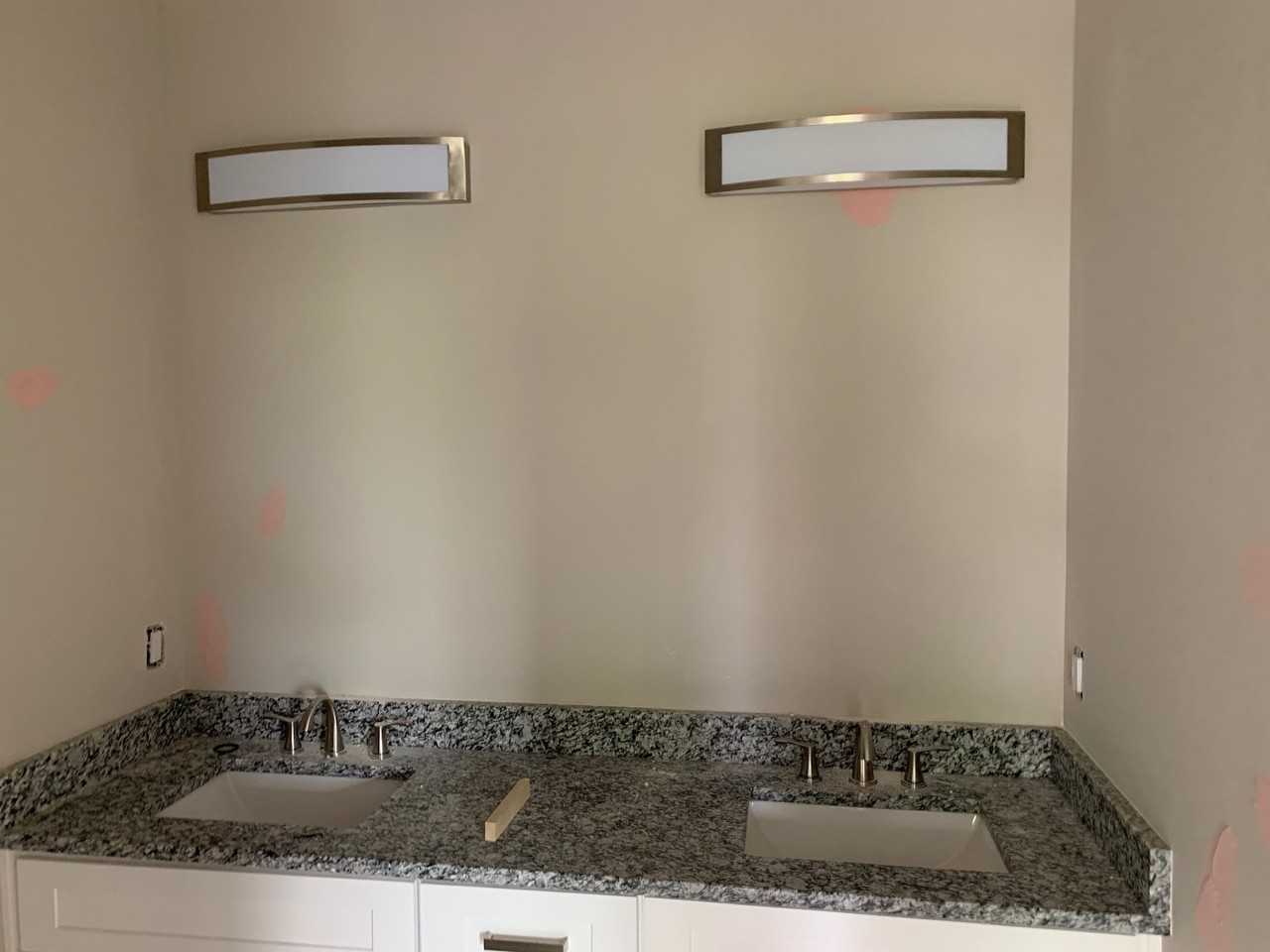 609 39th Ave N - Photo 2 of 20