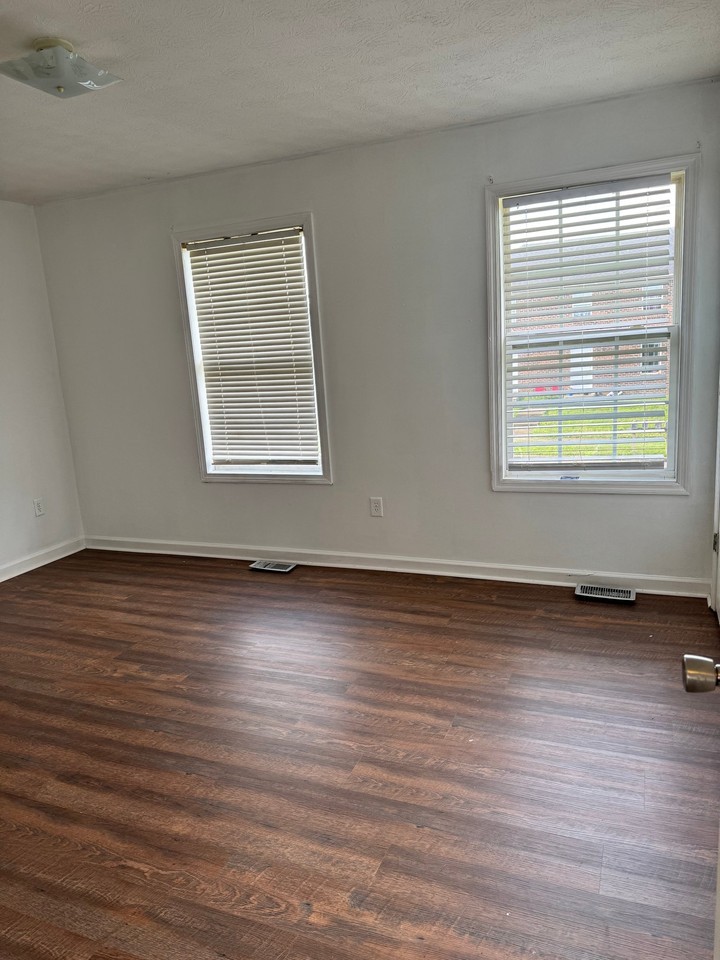 1003 Whipporwill Dr #D - Photo 3 of 20