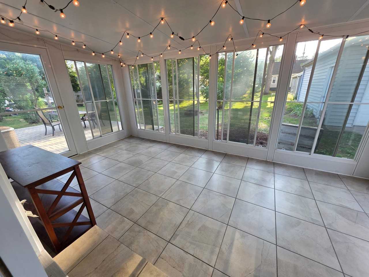 375 Hauxwell Dr - Photo 3 of 19