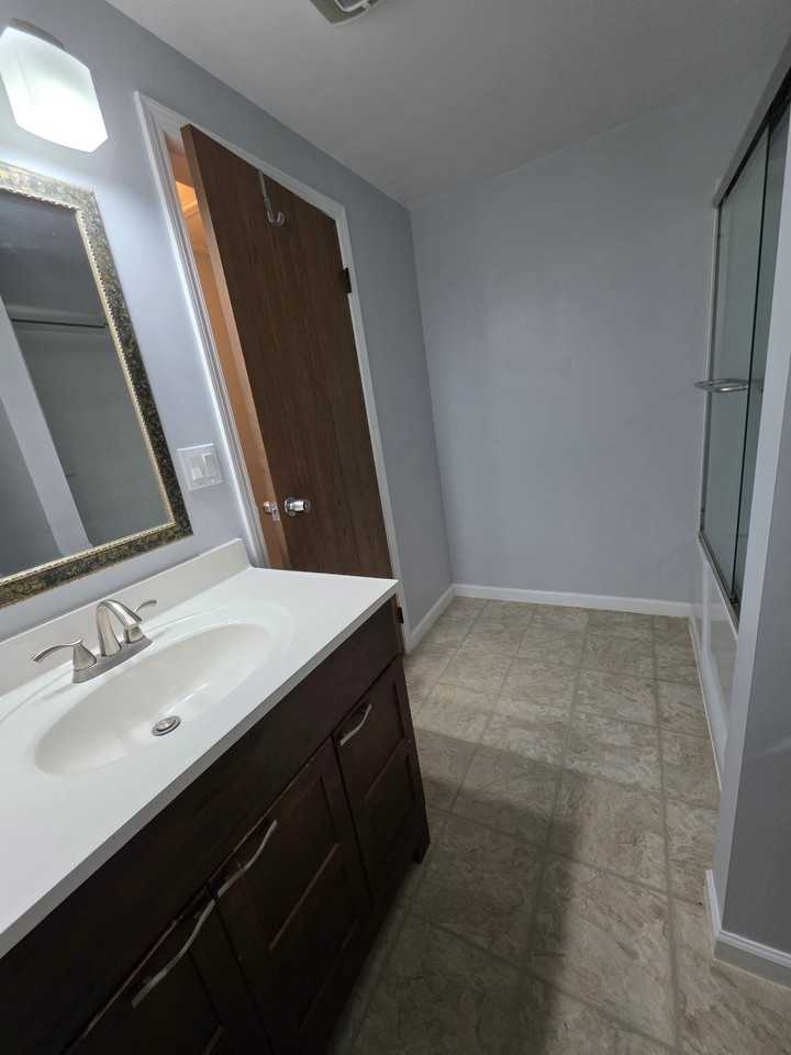 375 Hauxwell Dr - Photo 6 of 19