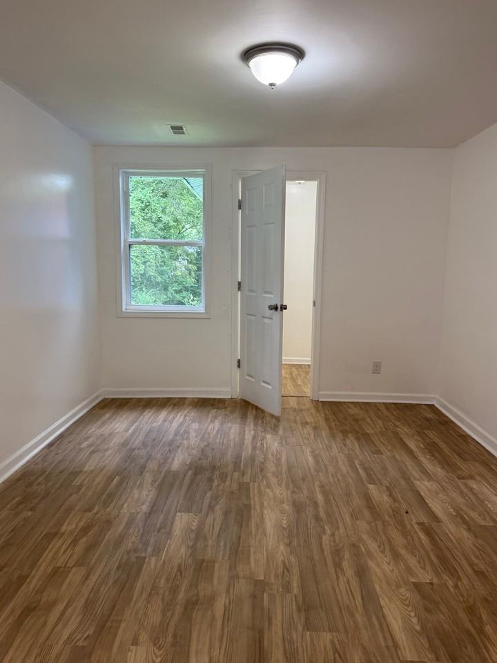 332 Mountain View St - Photo 6 of 10