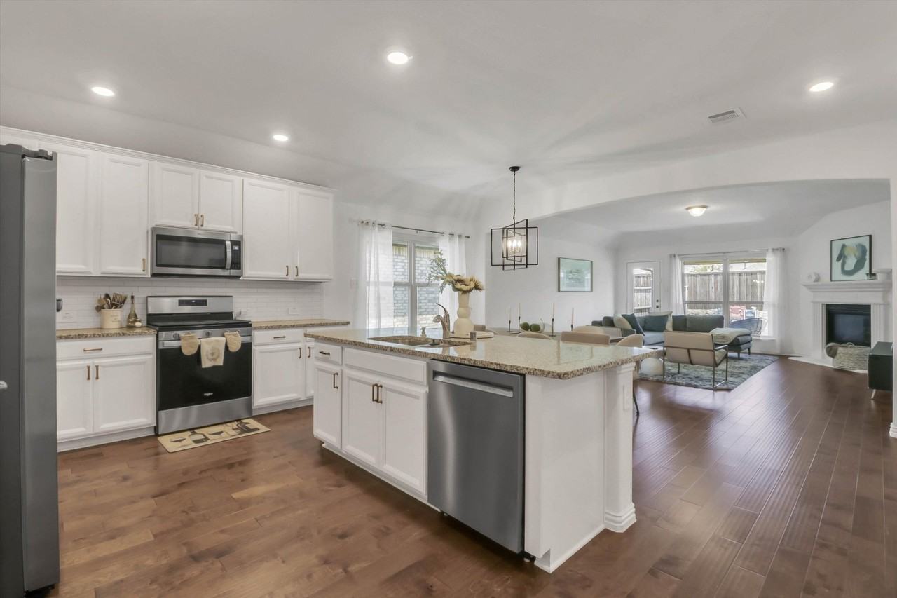 1507 Fairweather Way - Photo 3 of 14