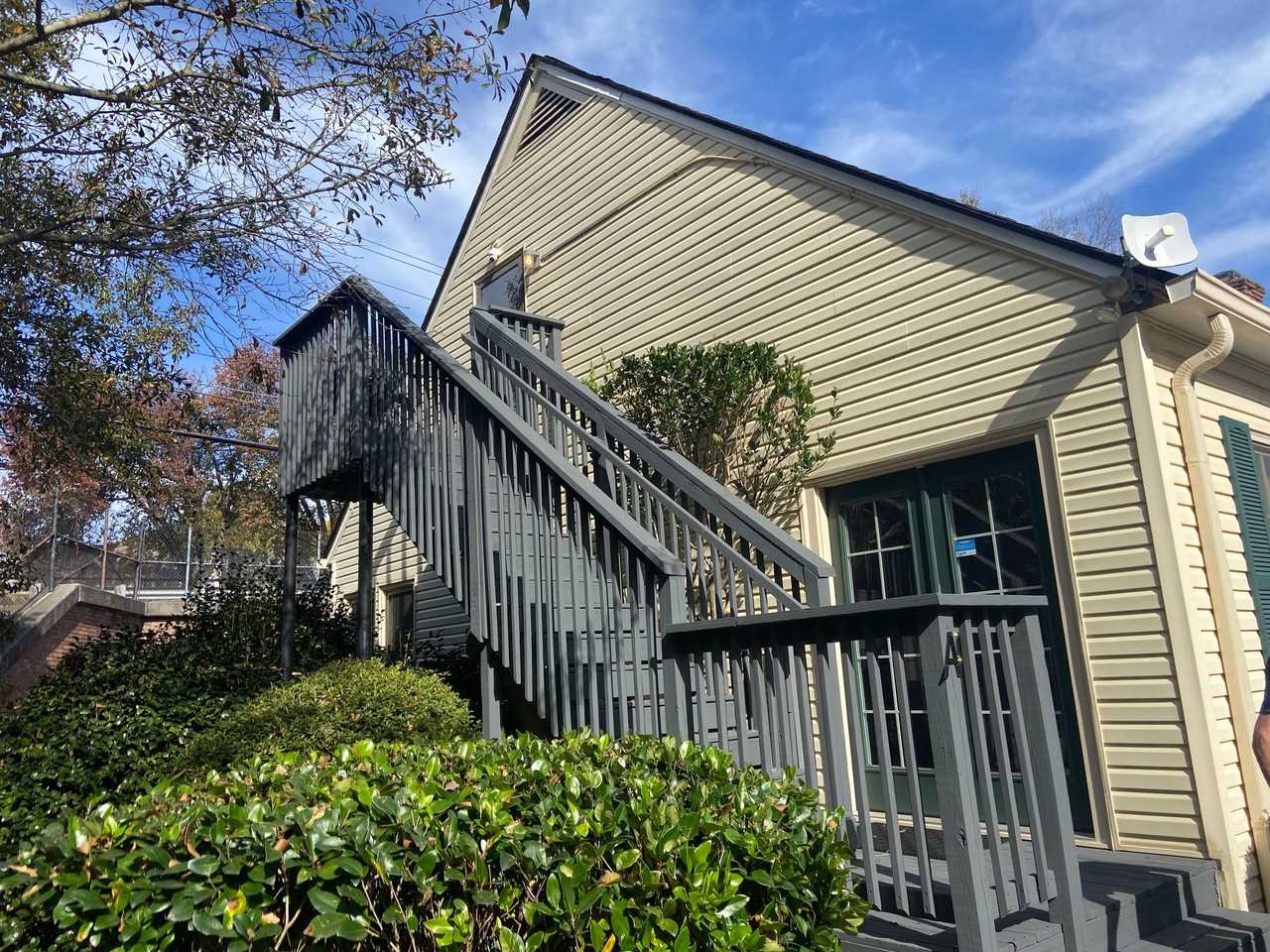 3069 Colonial Way #B - Photo 2 of 15
