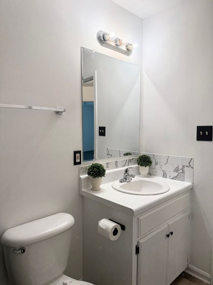 1208 W Walnut Ave - Photo 6 of 10