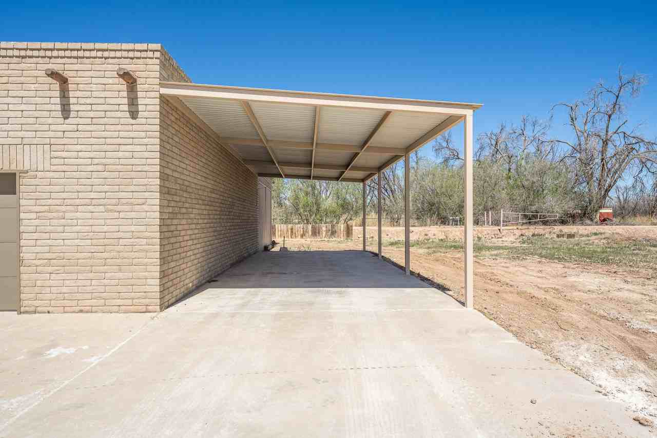 1032 Carver Rd - Photo 5 of 12