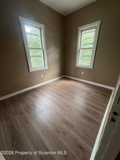 20 Grove St - Photo 2 of 5