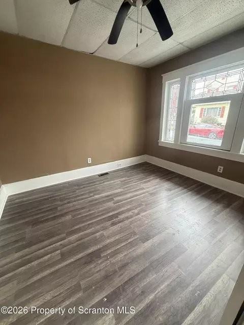 20 Grove St - Photo 4 of 5