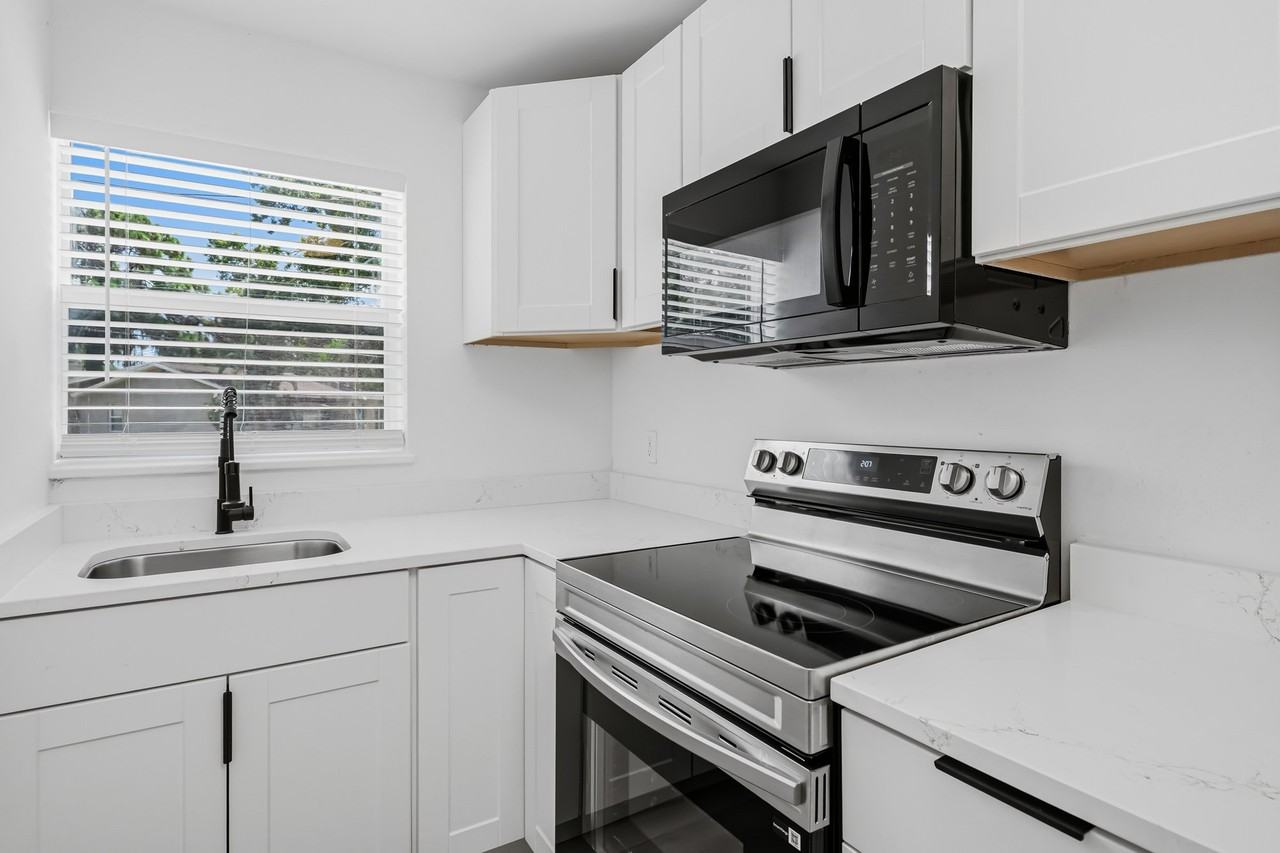 7181 49th Ave N #3 - Photo 7 of 20