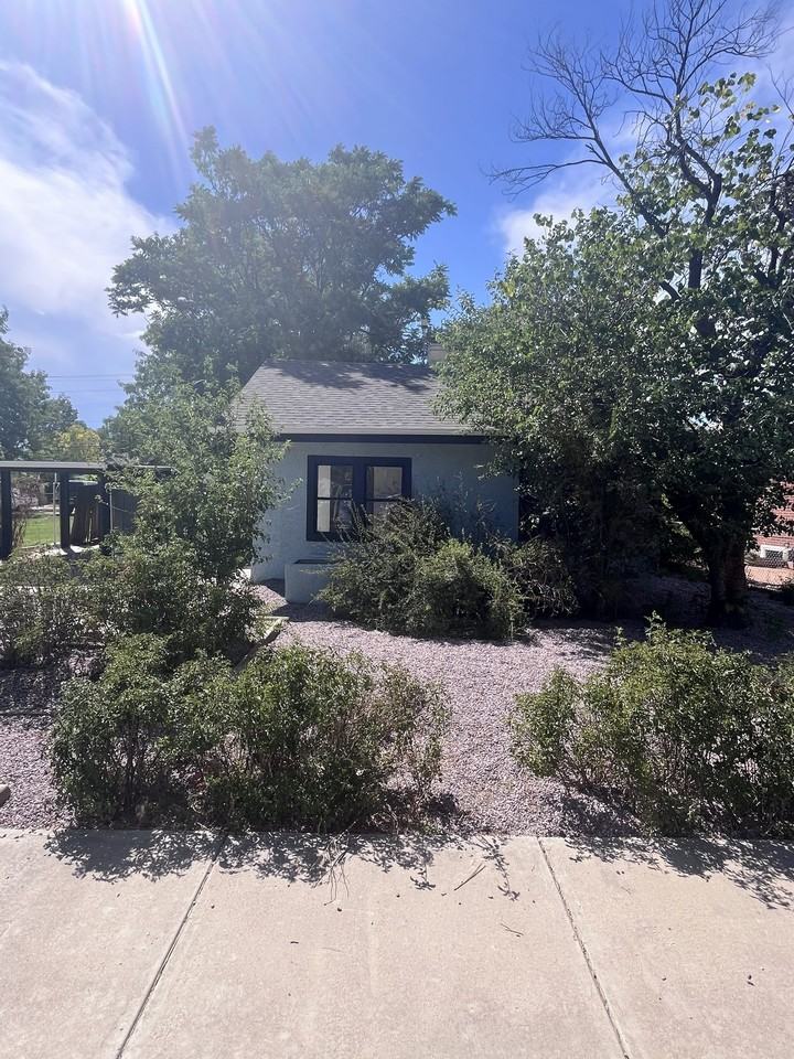 737 Belmont Ave - Photo 2 of 17