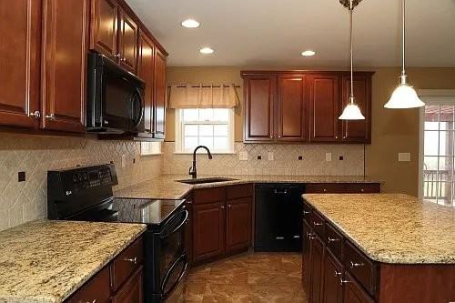 3310 Jonagold Dr - Photo 3 of 9