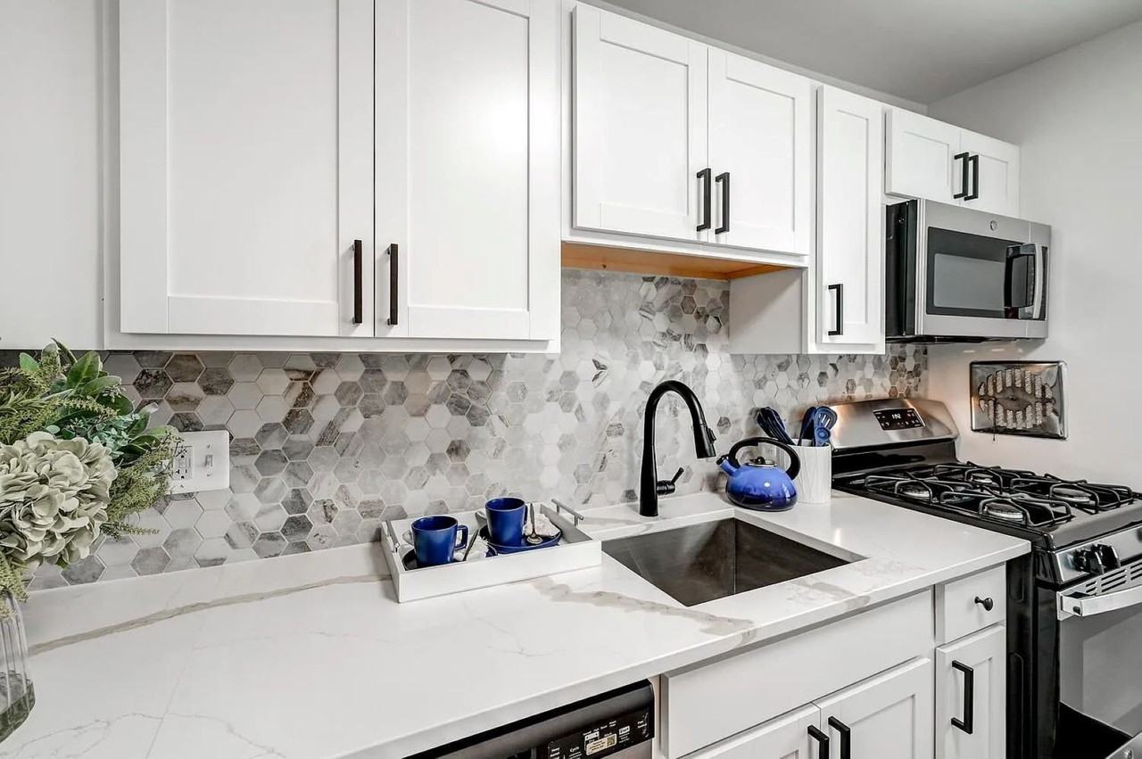 4000 Linkwood Rd #4008E - Photo 4 of 19