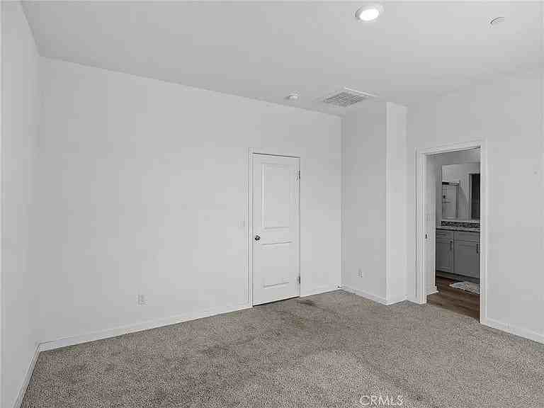 11155 Fargo Ct - Photo 6 of 8