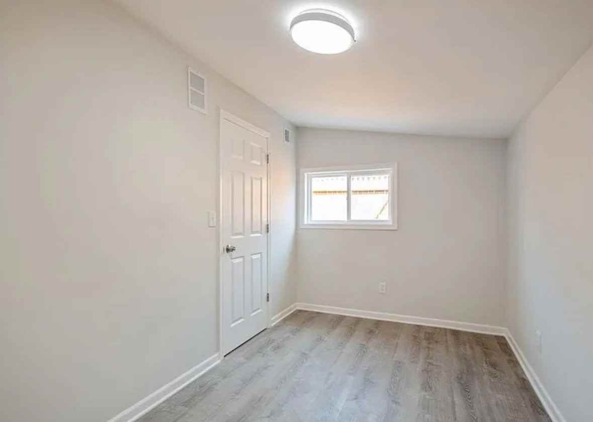 2155 N Mobile Ave #REAR - Photo 4 of 7