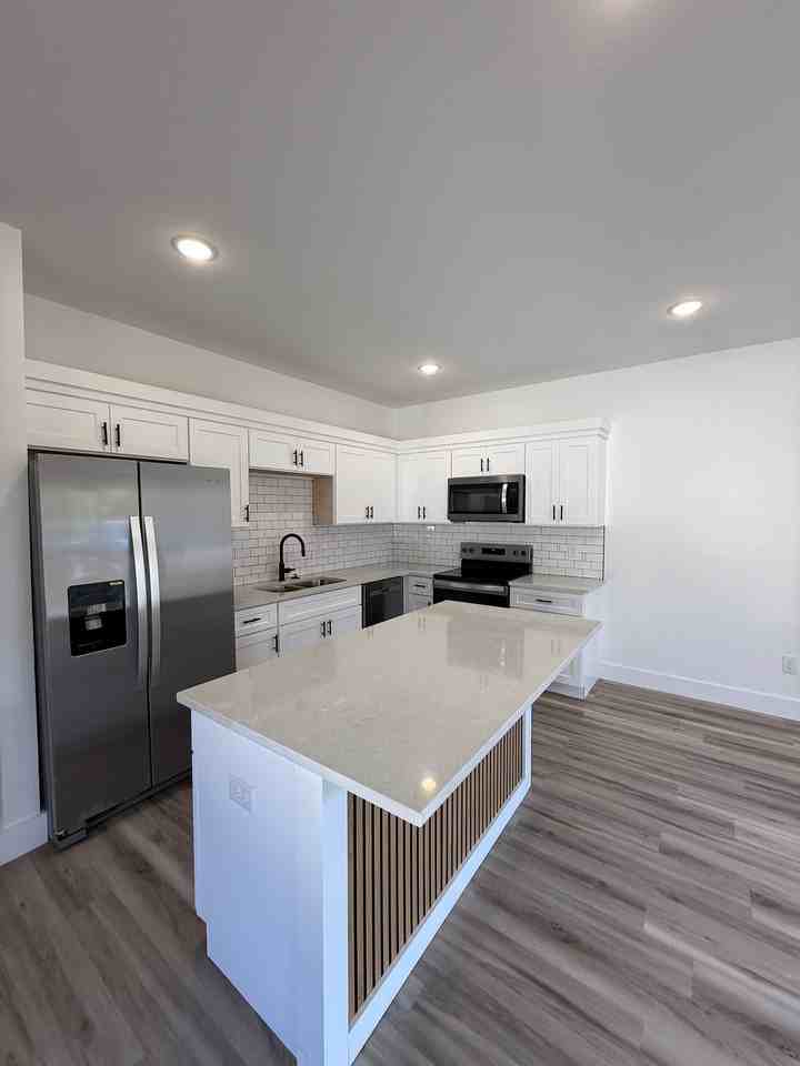 60 Beverly Hills Dr - Photo 2 of 40