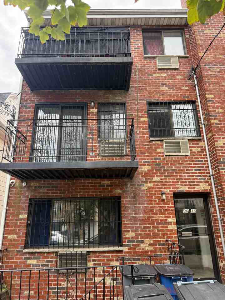 9036 52nd Ave #1A
