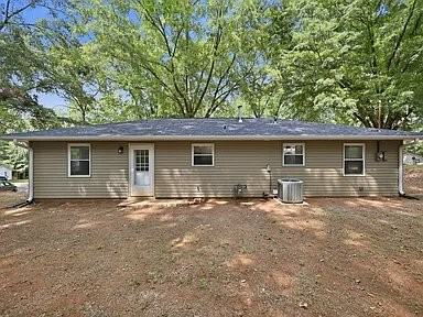 640 Amanda Pl - Photo 3 of 12