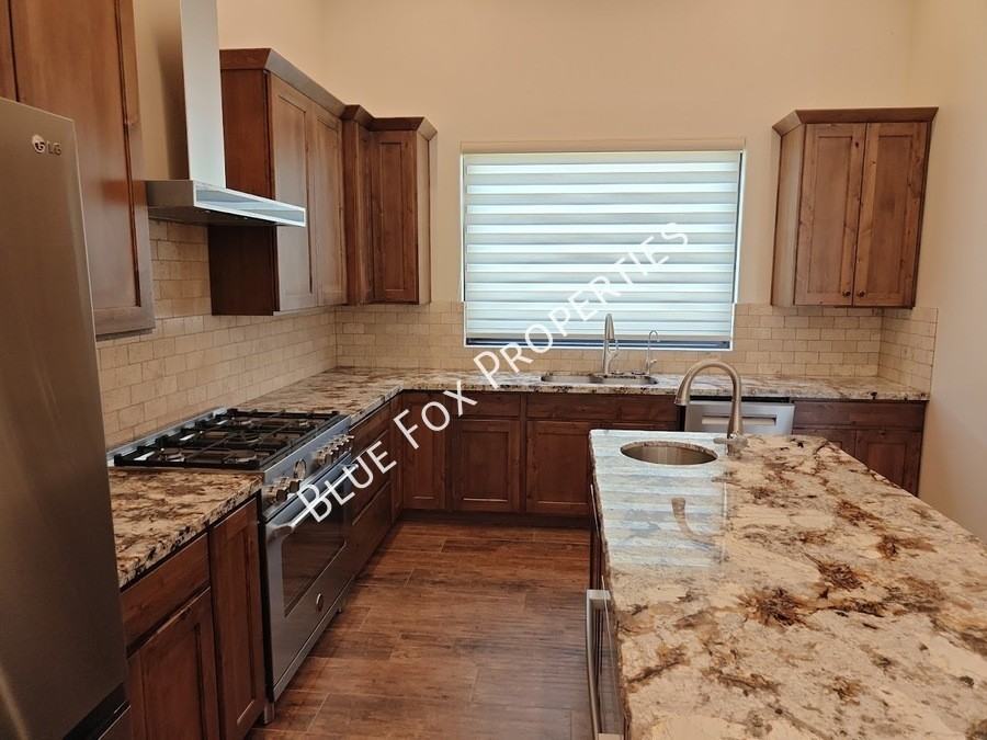 13037 N Red Quail Pl - Photo 2 of 50