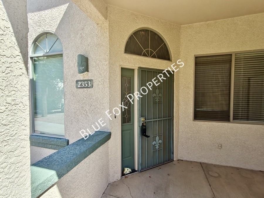 2353 W Via Di Silvio - Photo 2 of 22