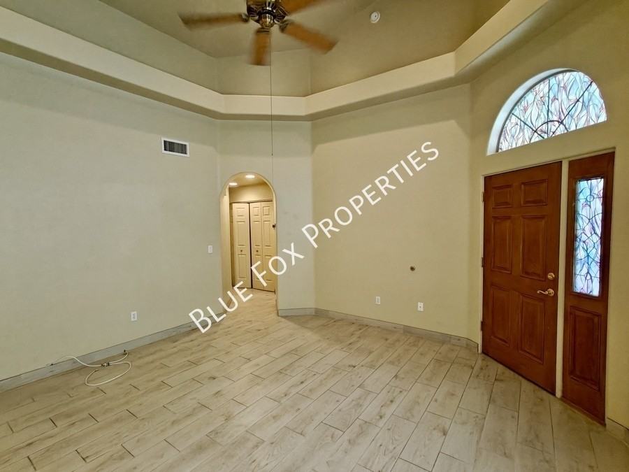 2353 W Via Di Silvio - Photo 5 of 22